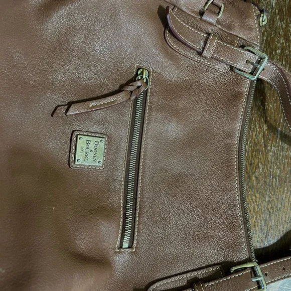 Dooney & Bourke Milk Chocolate Brown Leather Shoulder Large Hobo Bag - Picture 5 of 10
